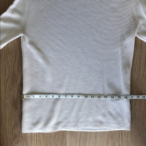Aritzia Wilfred Blanchard Sweater in White - Picture 3 of 8